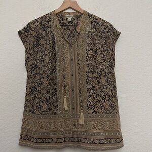 Lucky sleeveless silk boho blouse with tassel detail size small